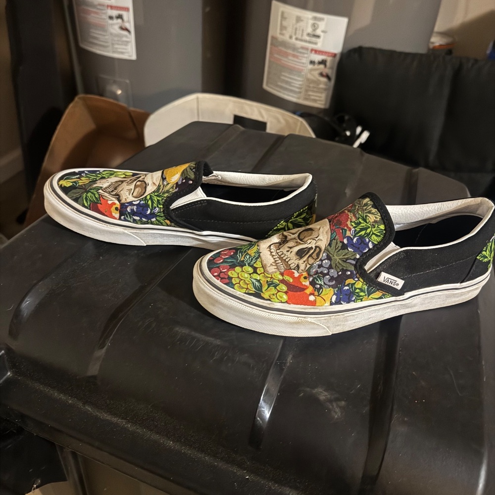 Vans - Picture 2 of 5